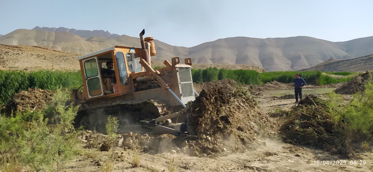 رودخانه های استان مرکزی در مسیر آمادگی برای بارش های احتمالی پاییز؛241 کیلومتر لایروبی و 260 کیلومتر ساماندهی شد