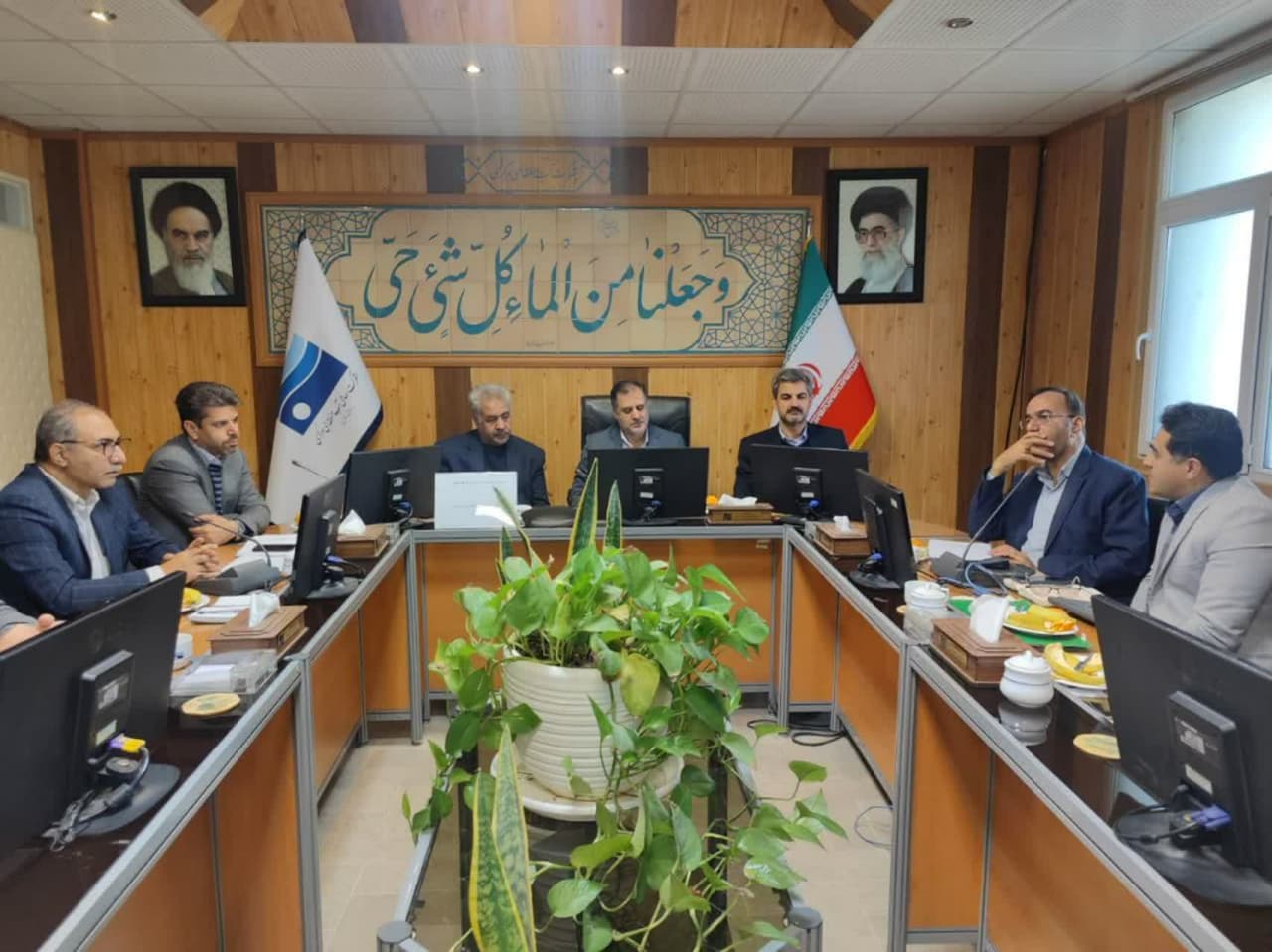 جلسه توامان مدیریت مصرف آب و برق چاه های کشاورزی در شرکت آب منطقه ای استان مرکزی برگزار شد